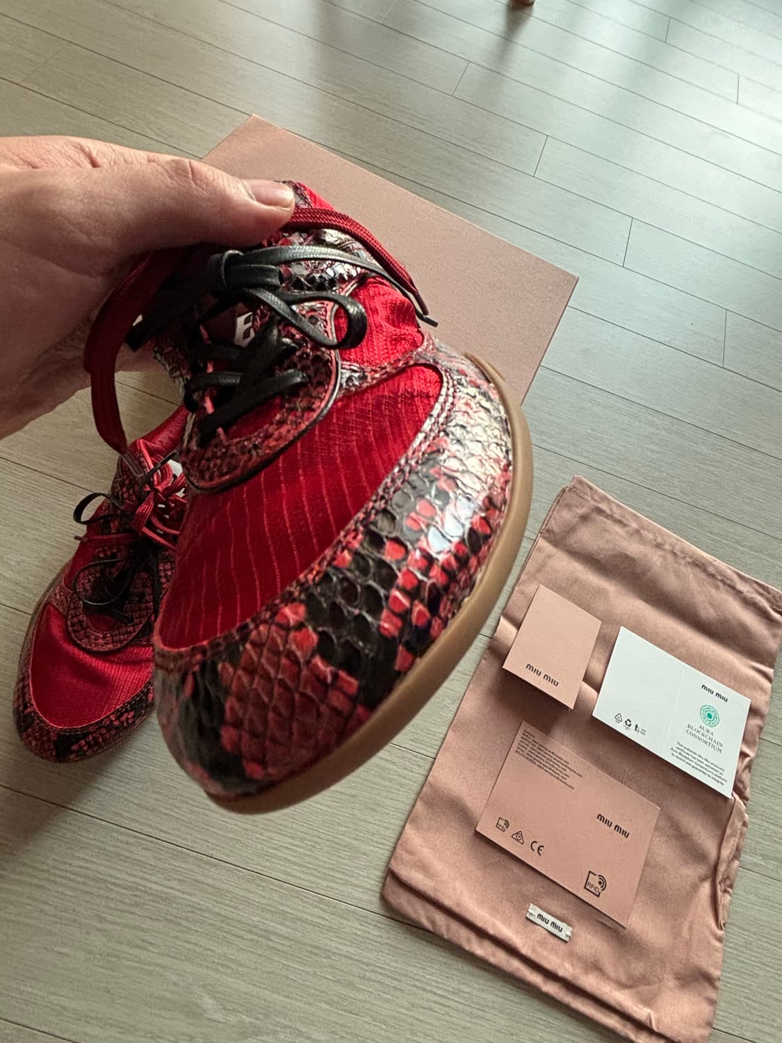 미우미우 감나지움 스니커즈  (42) 상품이미지7