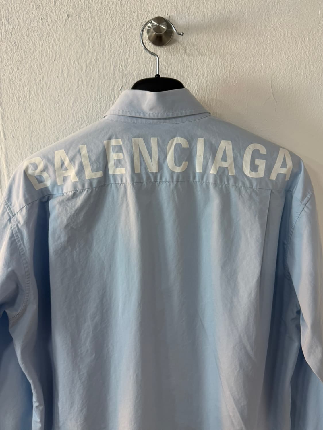 발렌시아가 백 로고 프린팅 셔츠  상품이미지1