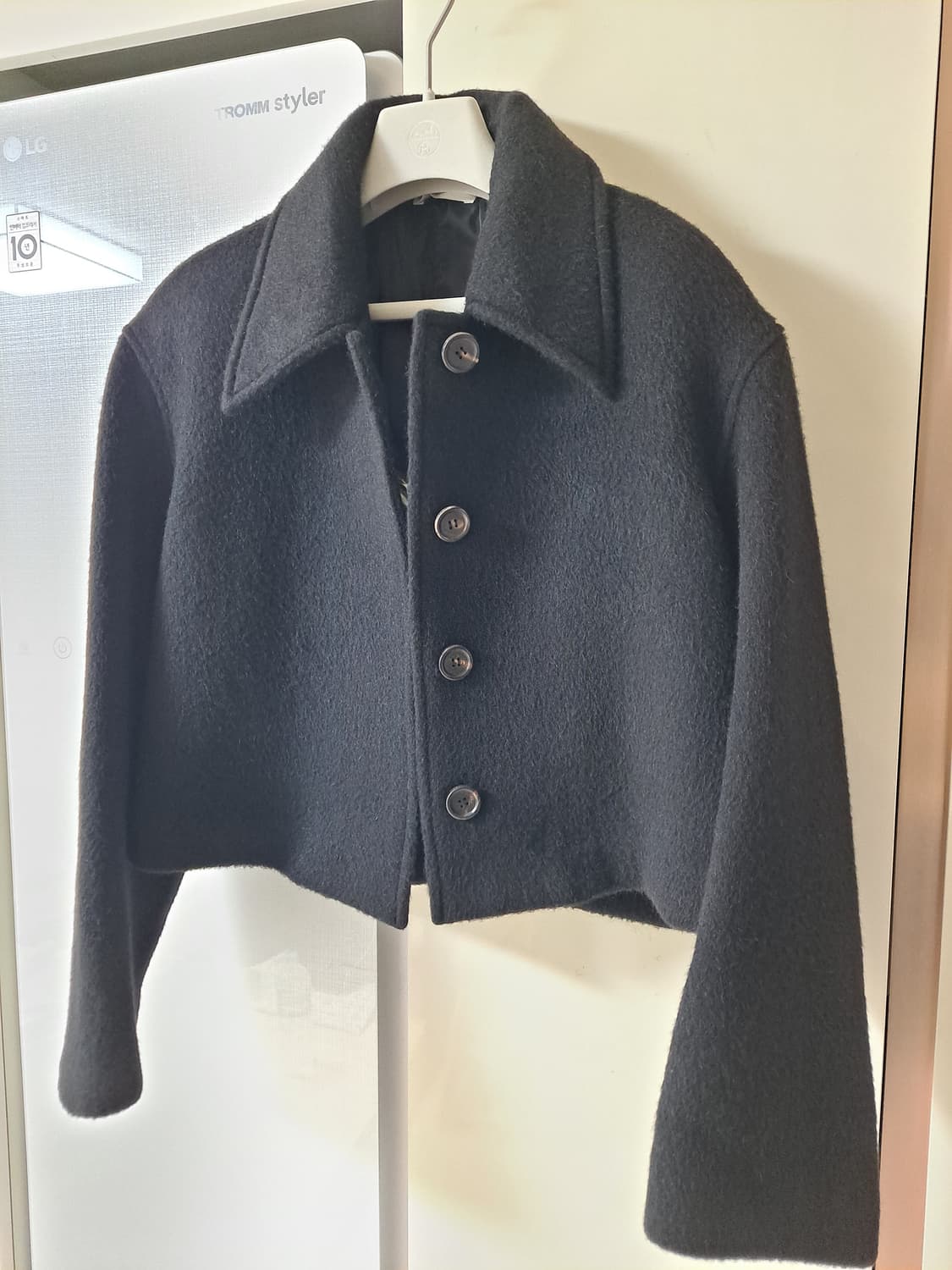 AMOMENTO 아모멘토 - 와이드 크롭 히든클로징 알파카 자켓 상품이미지3