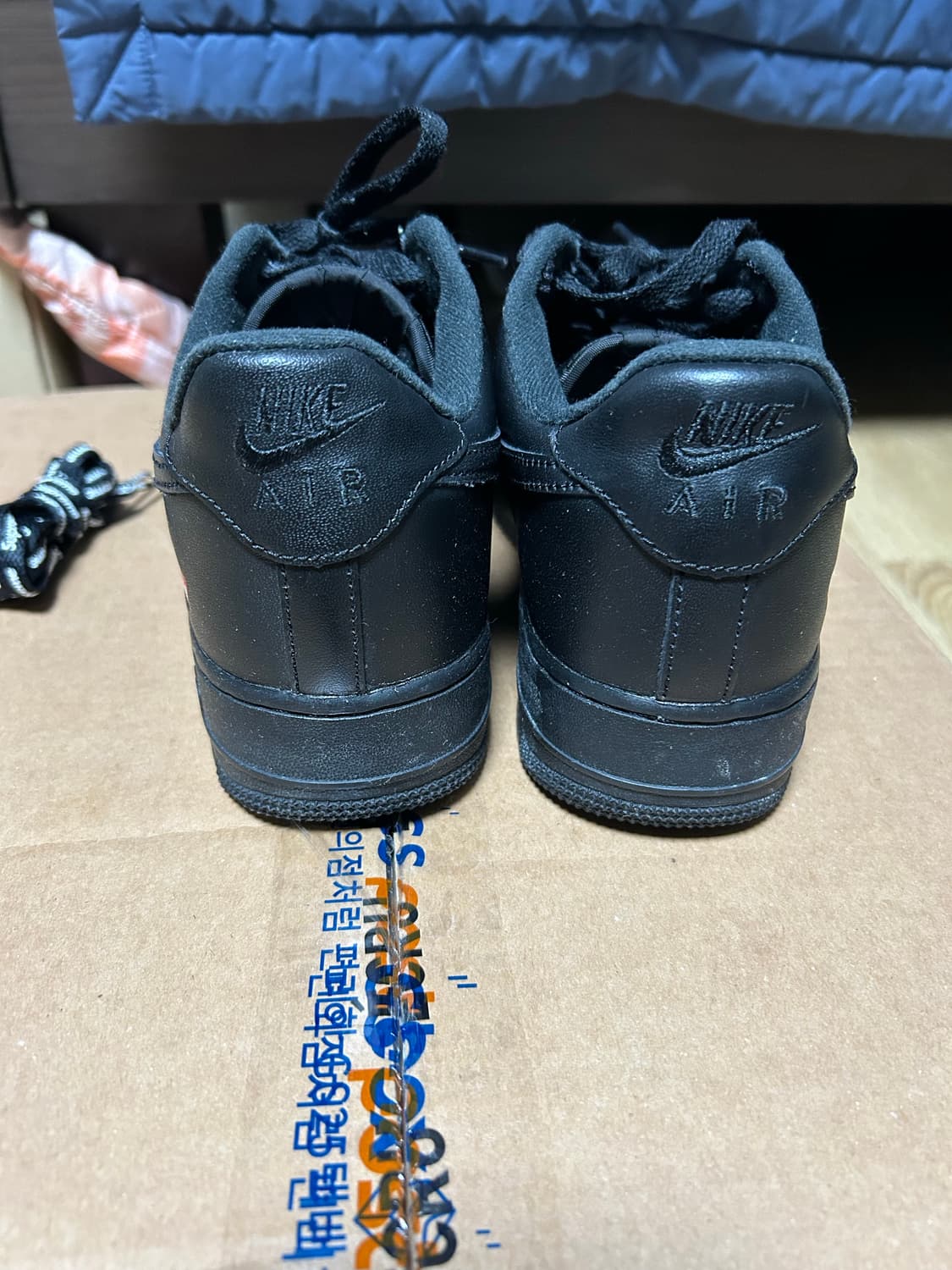 슈프림 나이키 에어포스 245 상품이미지4