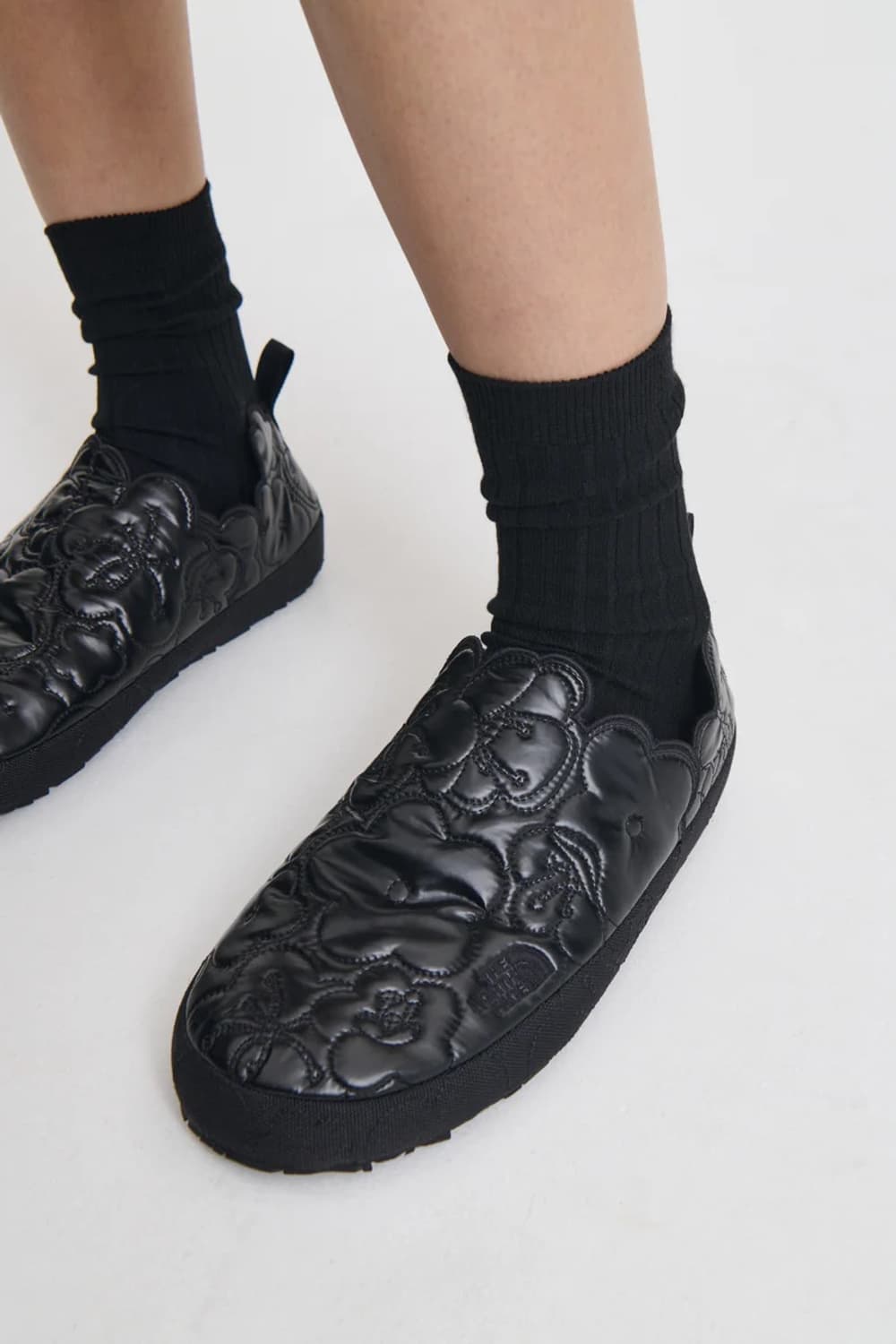 [38,39]세실리에 반센 x 노스페이스 25fw 패딩 뮬 상품이미지3