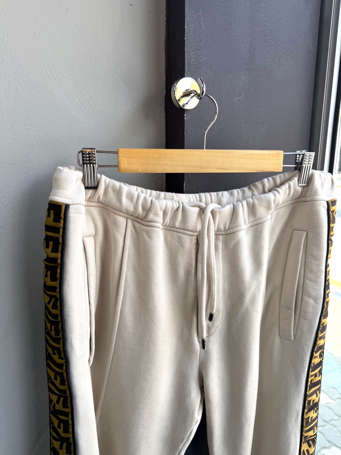 52/ 펜디 사이드 주카패턴 트레이닝 조거팬츠 상품이미지4