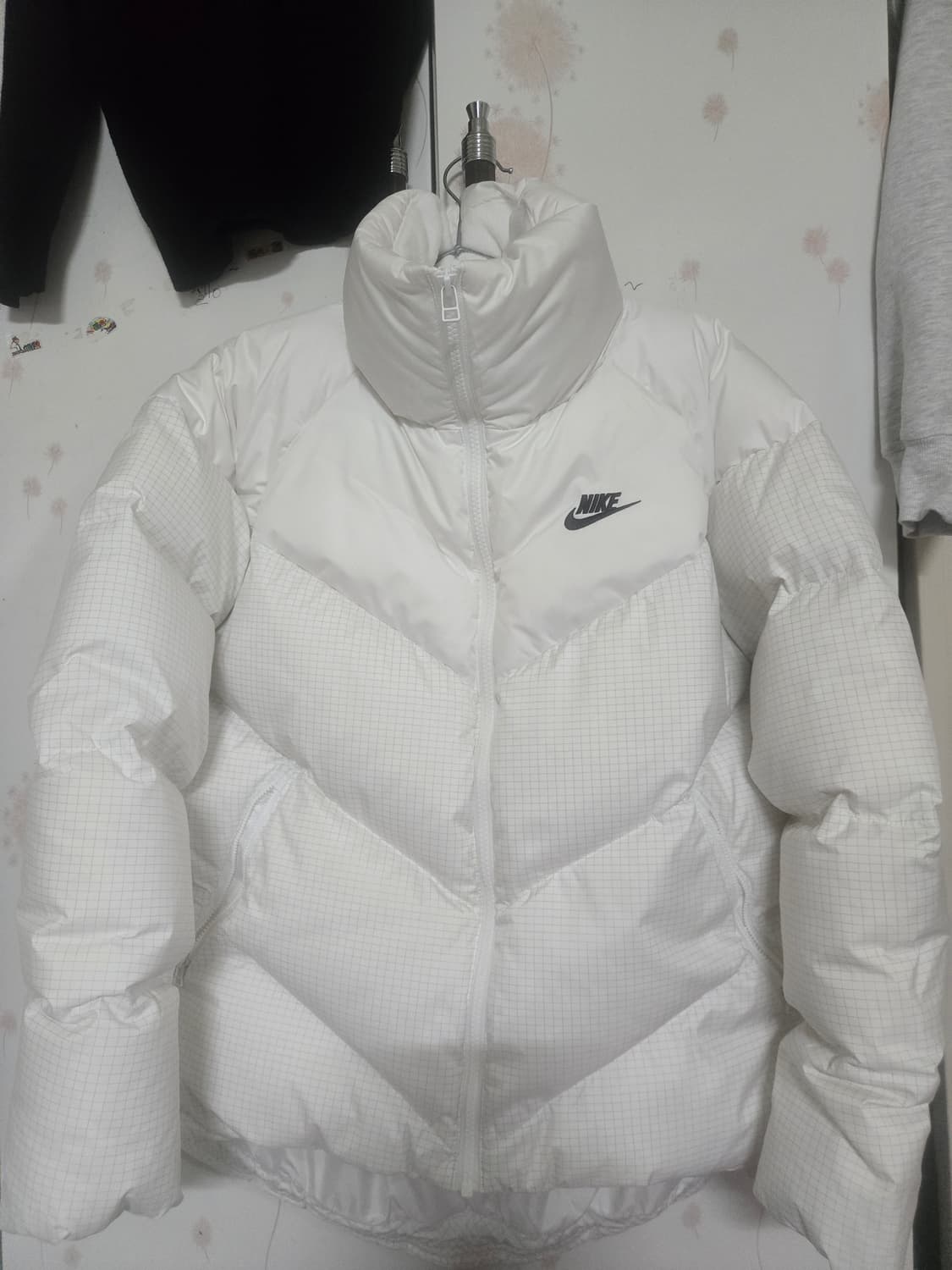 나이키 W 스포츠웨어 윈드푸퍼 루즈핏 덕다운패딩 상품이미지1