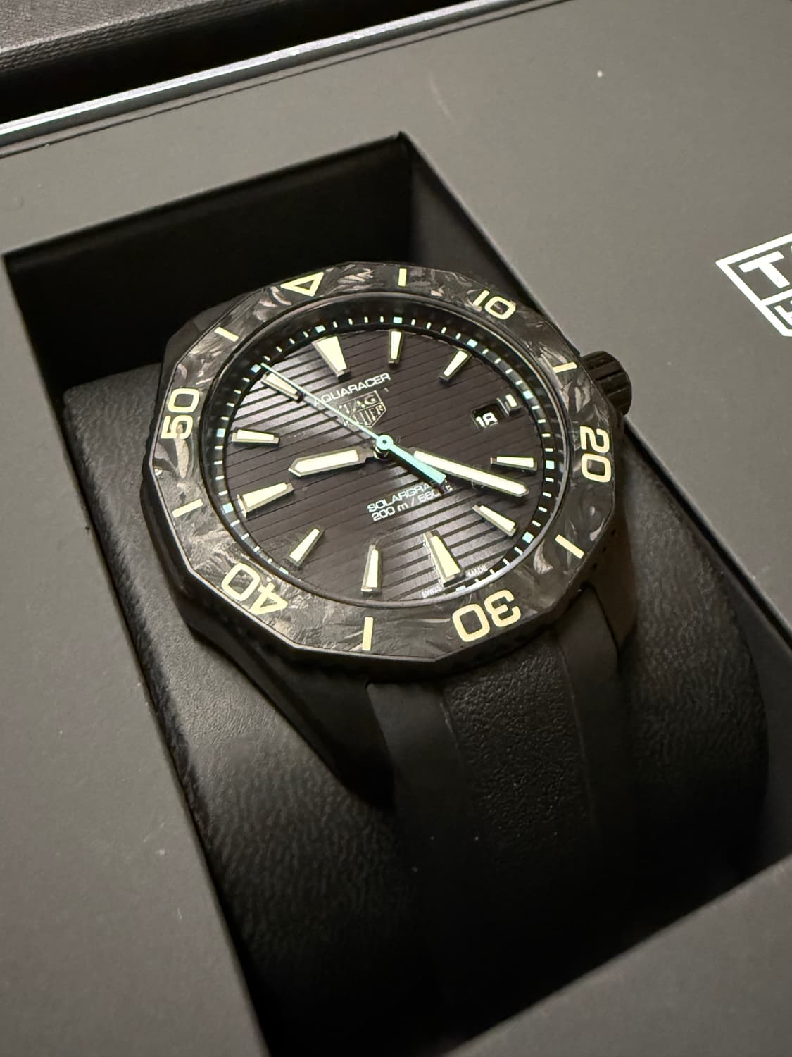 태그호이어 아쿠아레이서 프로페셔널 200 솔라그래프 WBP1112 상품이미지9