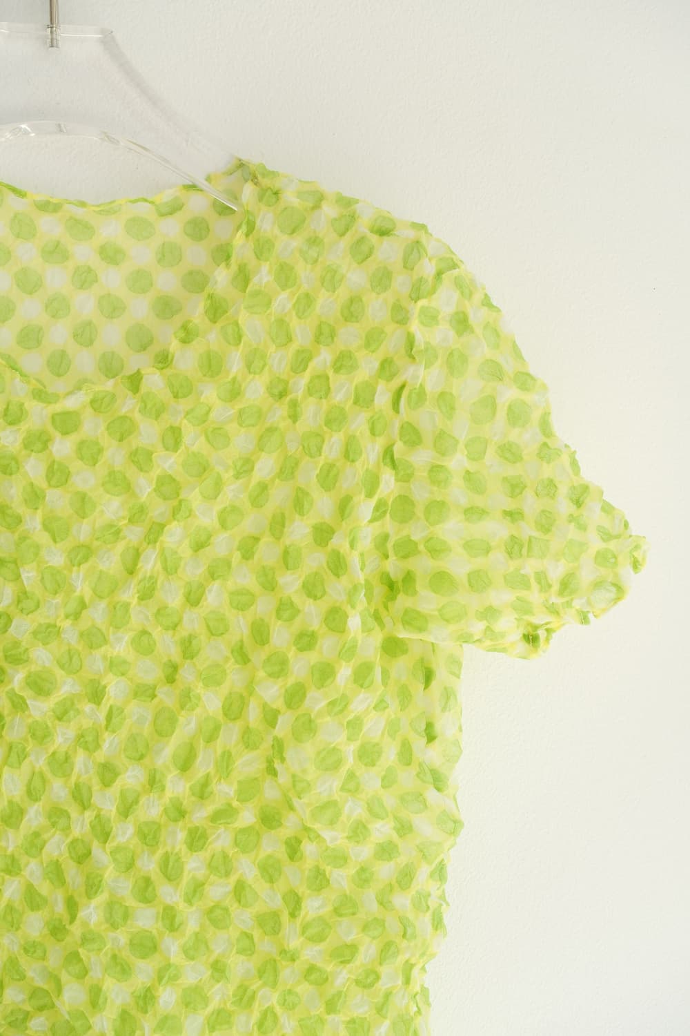 Wrinkled lime green dot top 상품이미지6