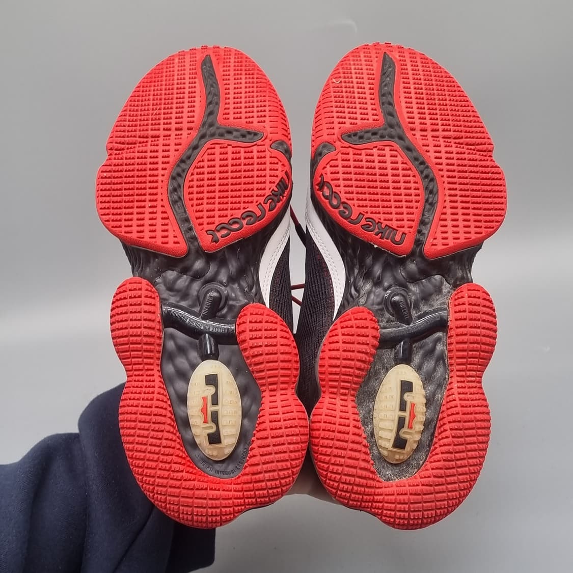 나이키 르브론19 농구화 255 상품이미지3