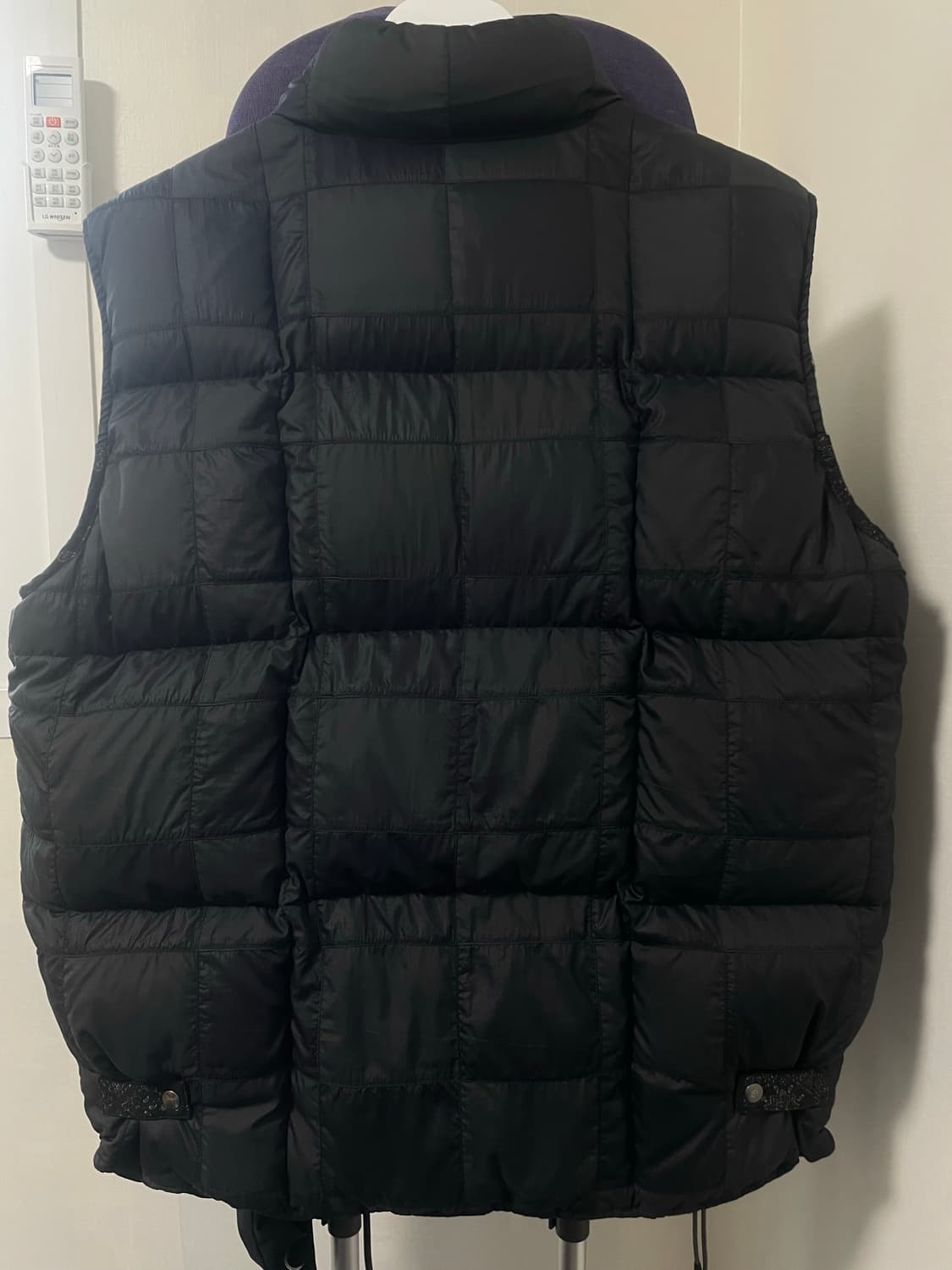 폴리테루 패치드 다운 퍼퍼 베스트 블랙 상품이미지3