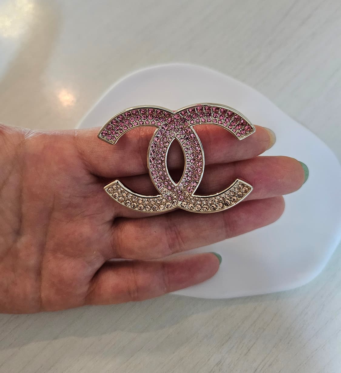샤넬 핑크그라데이션 지르곤 브로치 상품이미지3