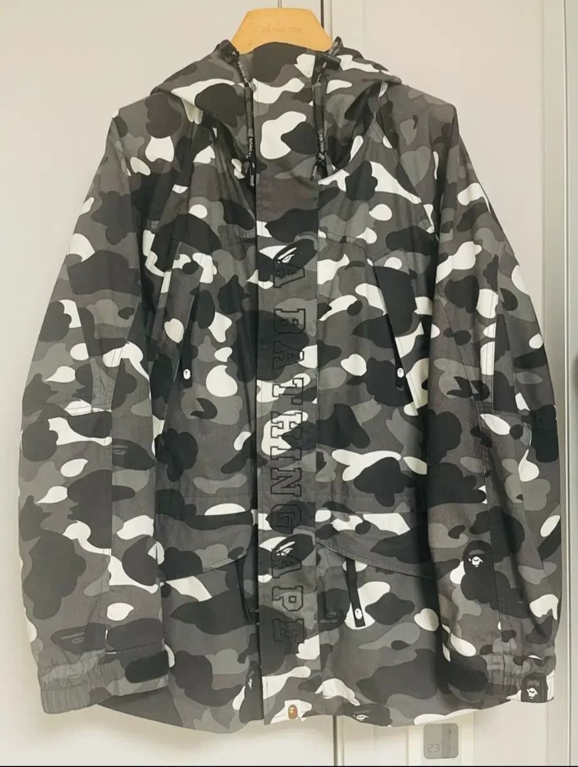 BAPE 베이프 스노우보드 점퍼 XL 상품이미지1