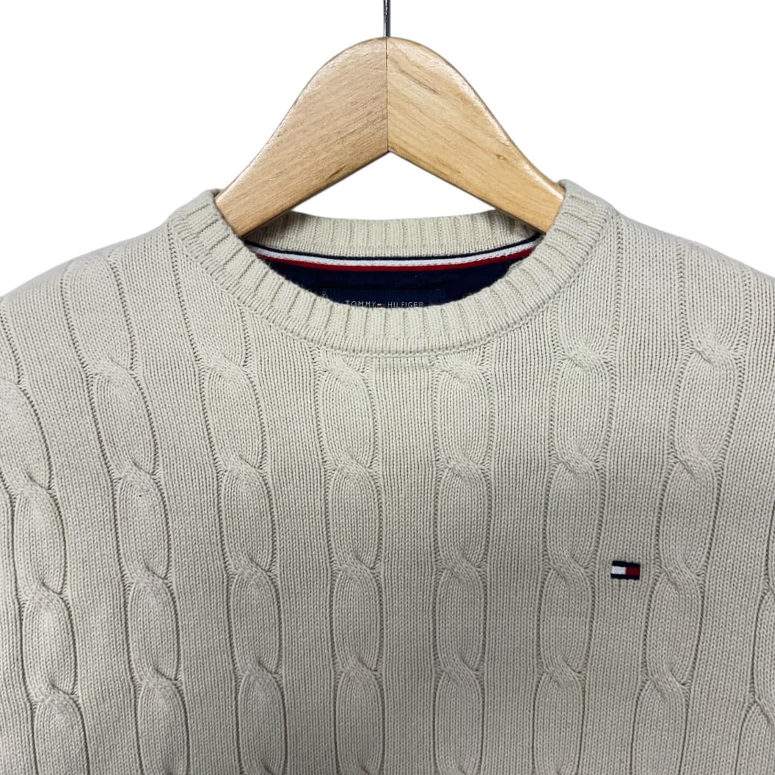 타미힐피거 스몰로고 라운드 케이블니트 상품이미지2
