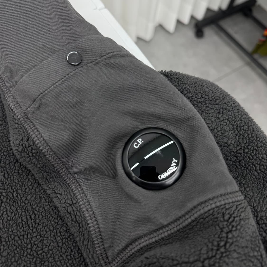 CP컴퍼니 플리스 후드티  상품이미지3