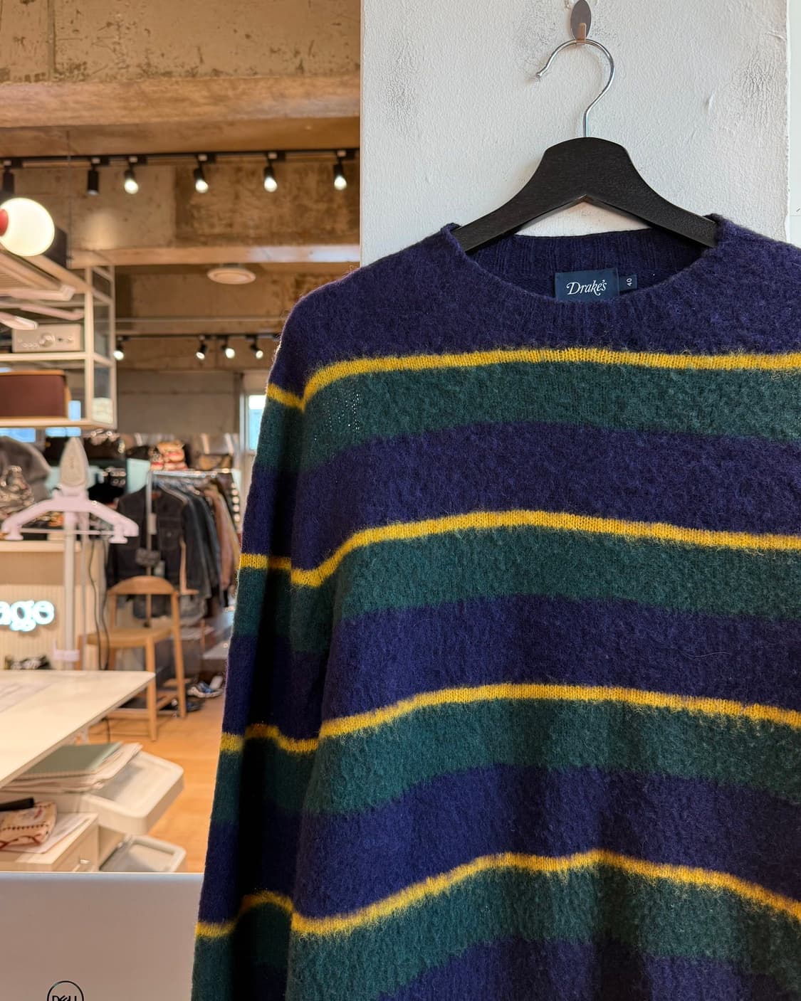 드레익스 네이비 스트라이프 라나버진울 니트  상품이미지4