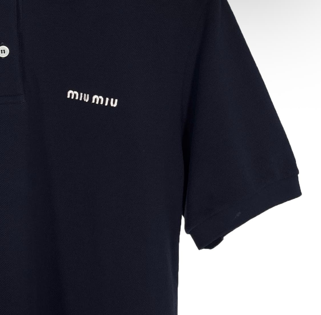 [S] 미우미우 24ss 자수 로고 코튼 폴로 피케 반팔 티셔츠 네이비 상품이미지5