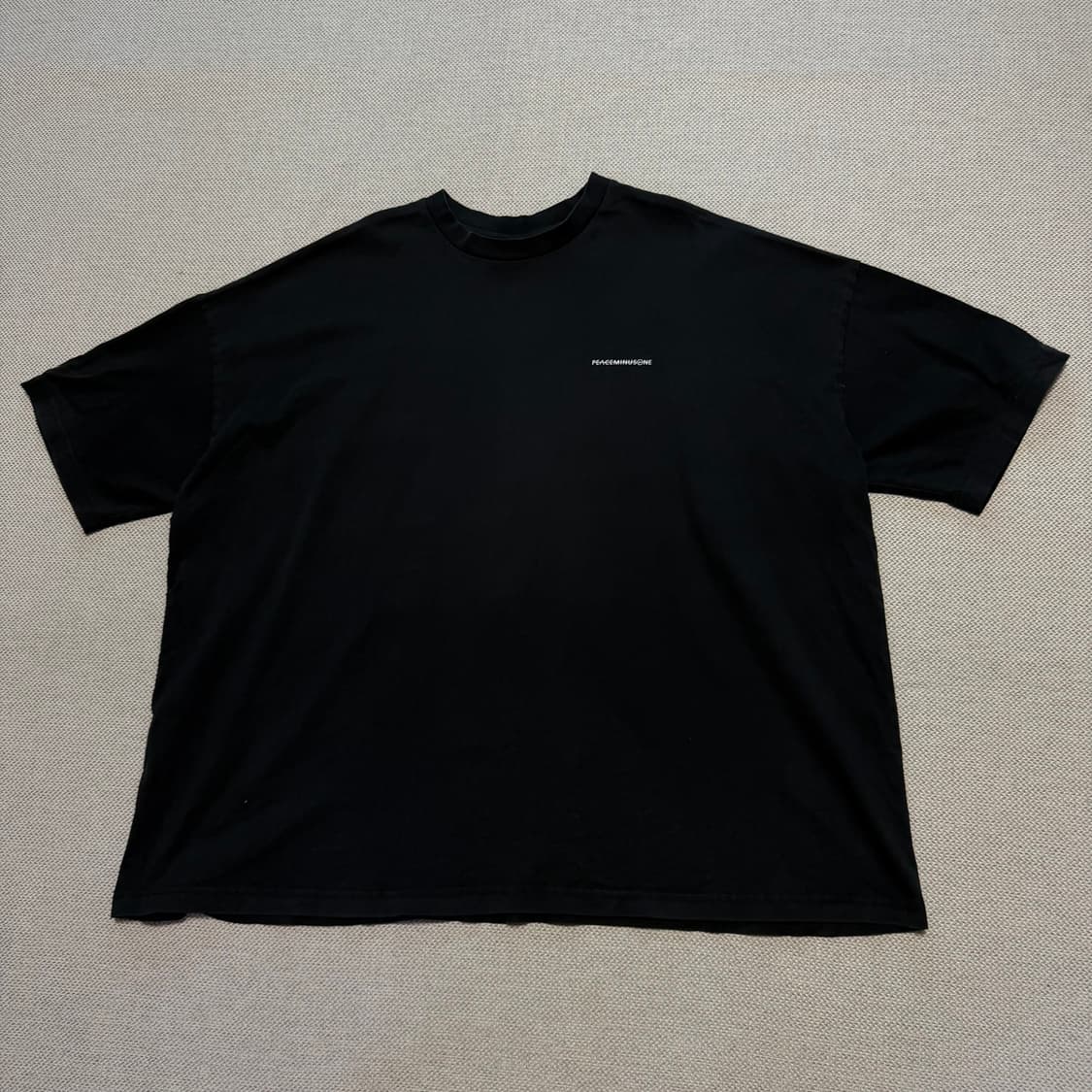 피스마이너스원 x 프라그먼트 데이지 반팔 상품이미지1