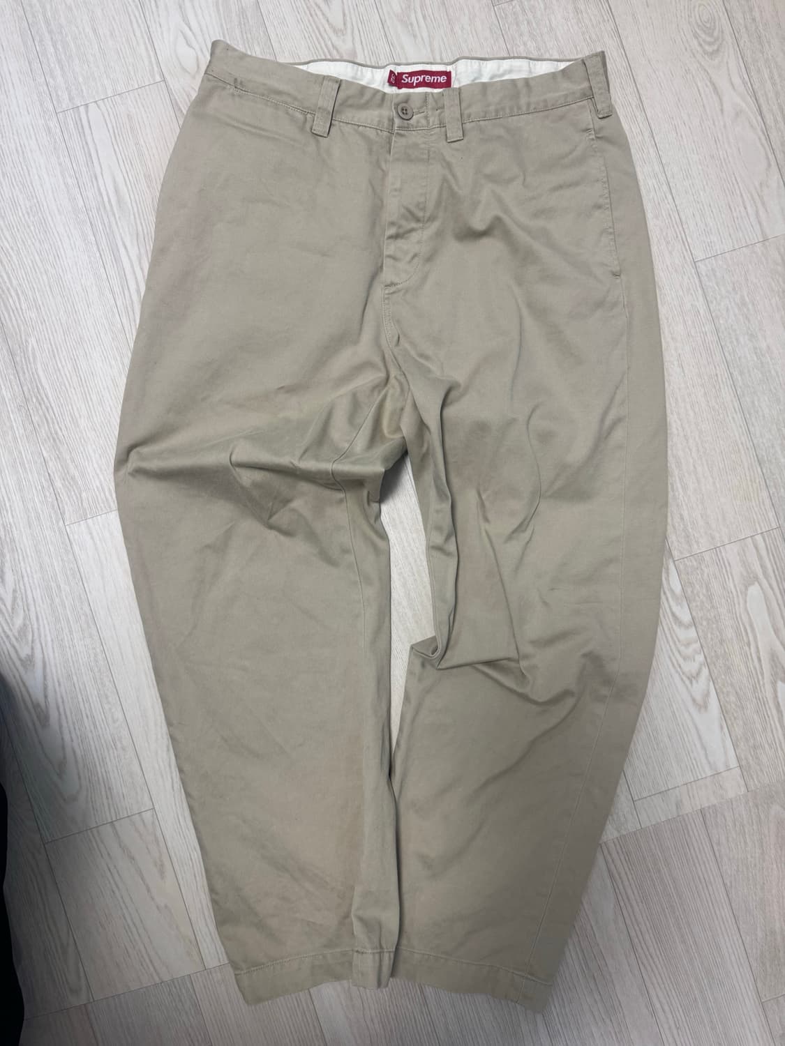 슈프림 핀업걸 치노팬츠 카키 상품이미지1