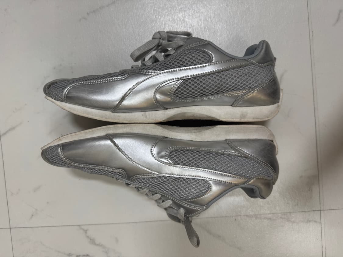 야세 스파이더레더 스니커즈 실버 상품이미지3