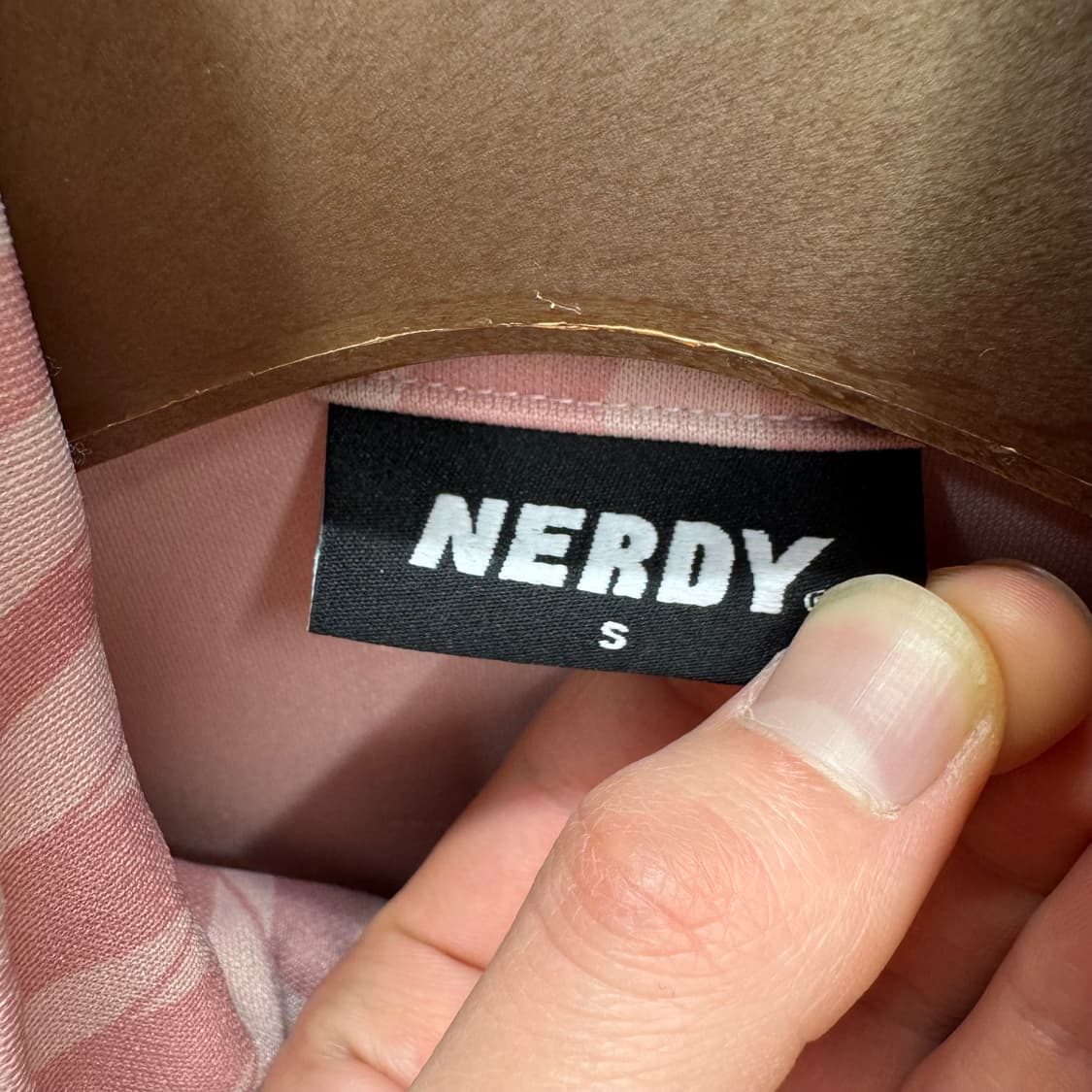 21F/W 널디 DNA 모노그램 트랙자켓 전면 로고 포인트 핑크 상품이미지7