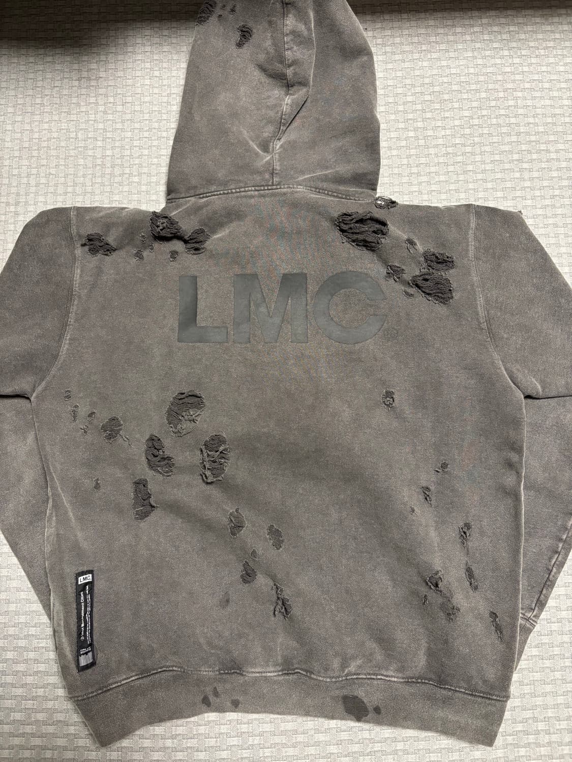 LMC X SCARFACE DESTROYED HOODIE black 상품이미지3