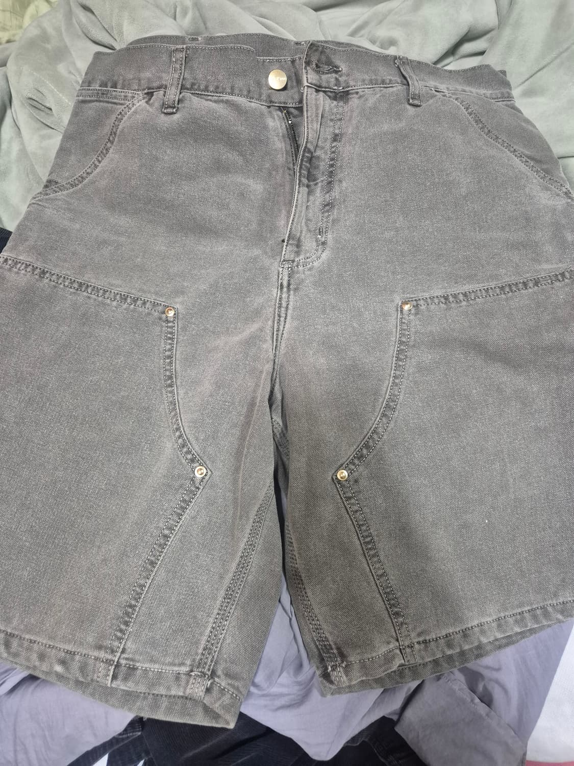 칼하트 wip og 더블니 숏츠 페이디드 그레이 32 상품이미지2