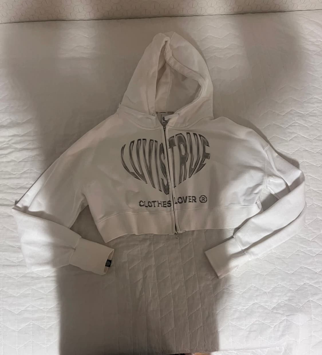 러브이즈트루 CH 2-WAY CROP HOOD ZIP UP 흰색 상품이미지3