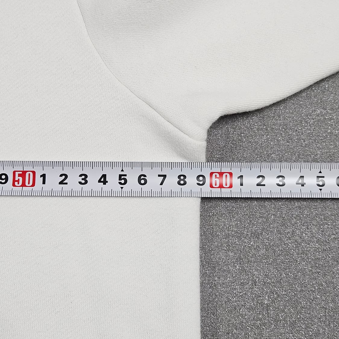 XL 게스 GUESS 화이트 기모 맨투맨 상품이미지8