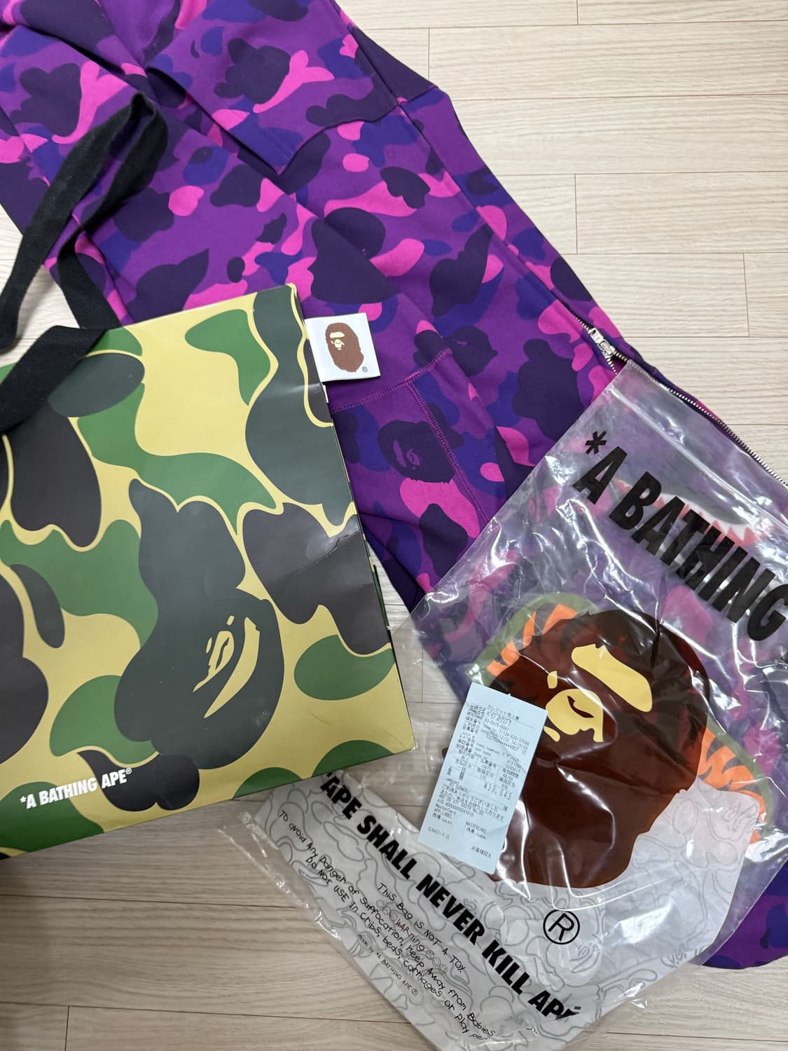 베이프 퍼플 샤크 후드집업 + (쇼핑백,비닐팩,영수증 다 있음) 상품이미지1