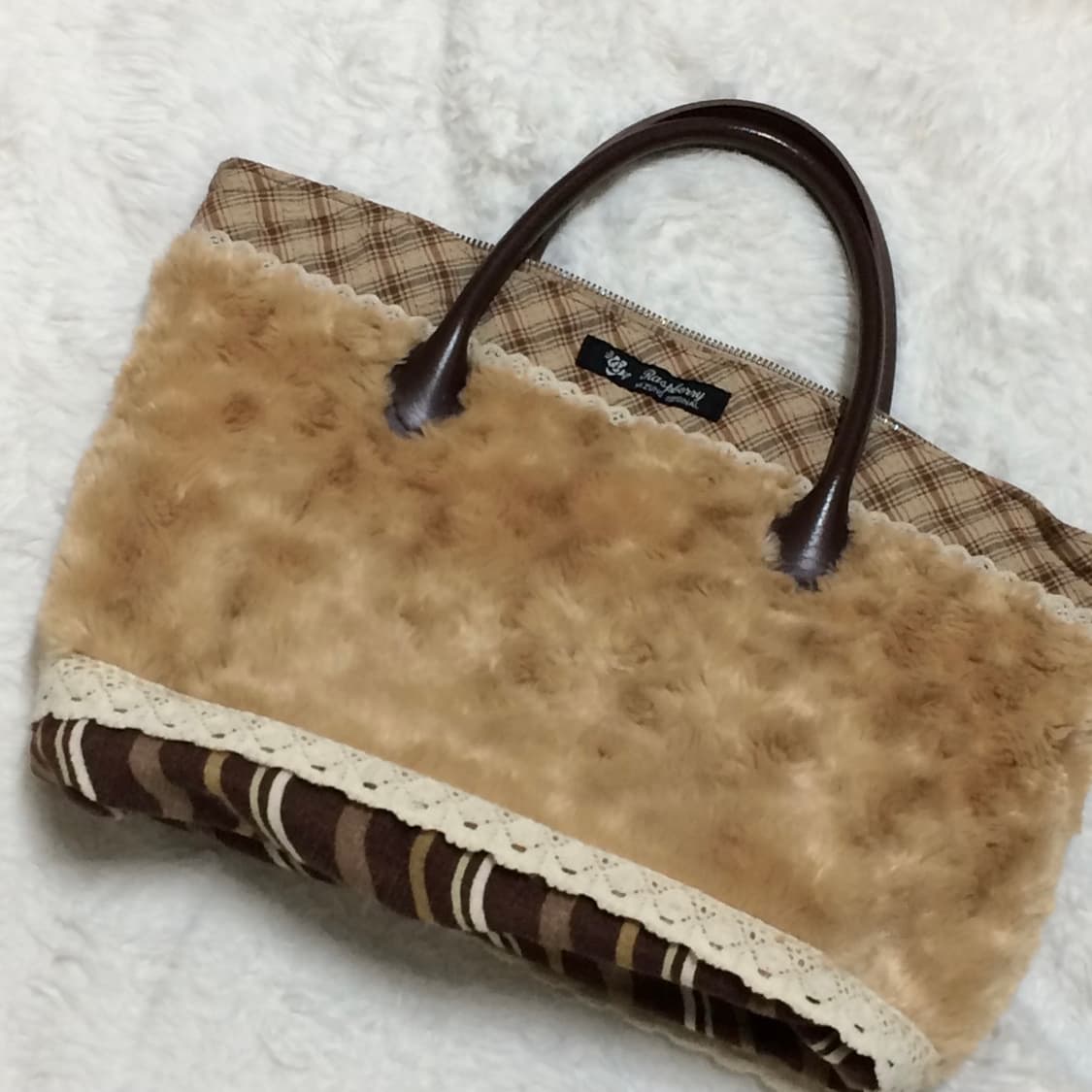 빈티지 체크 패턴 퍼 토트백 레이스 라떼갸루 로걀 모리걸 상품이미지2