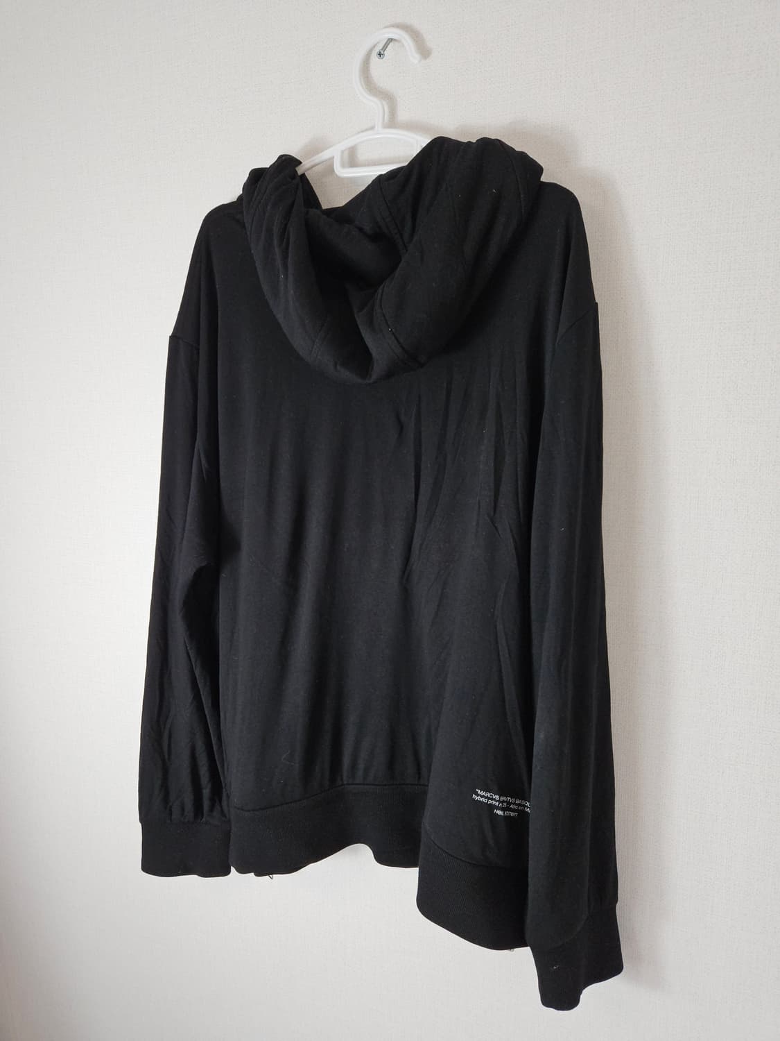 닐바렛 마르쿠르스 석고상 후드티셔츠 L (백화점 정품) 상품이미지4