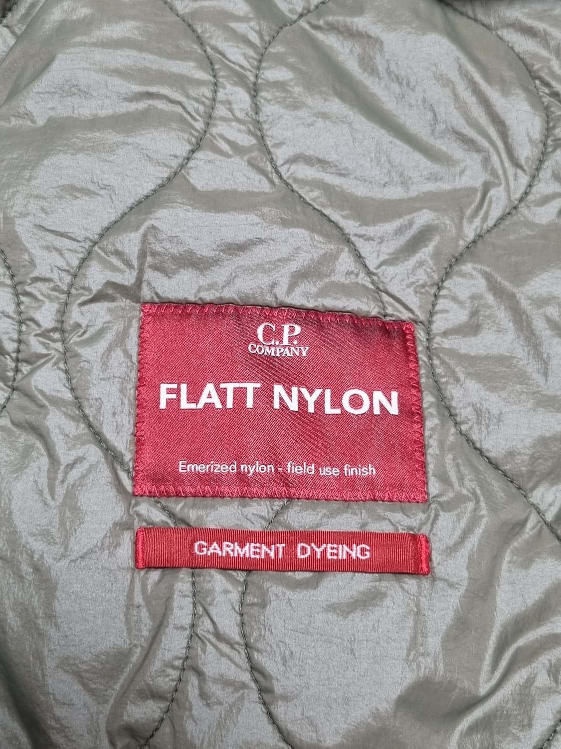 cp컴퍼니 플랫 나일론 후드 패딩자켓 상품이미지5