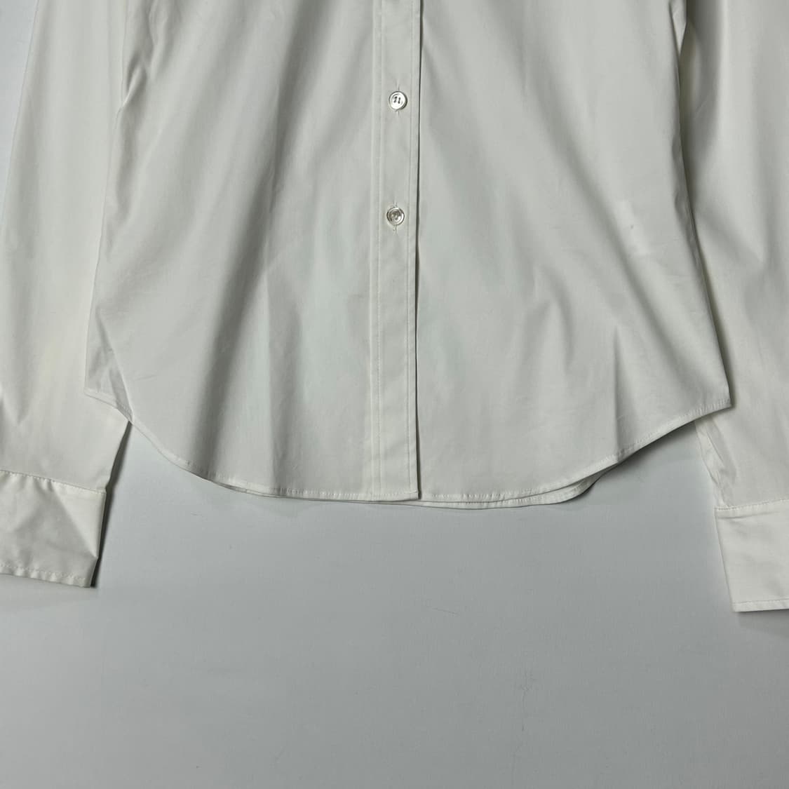 [theory] 띠어리 미니멀 화이트 셔츠 상품이미지4