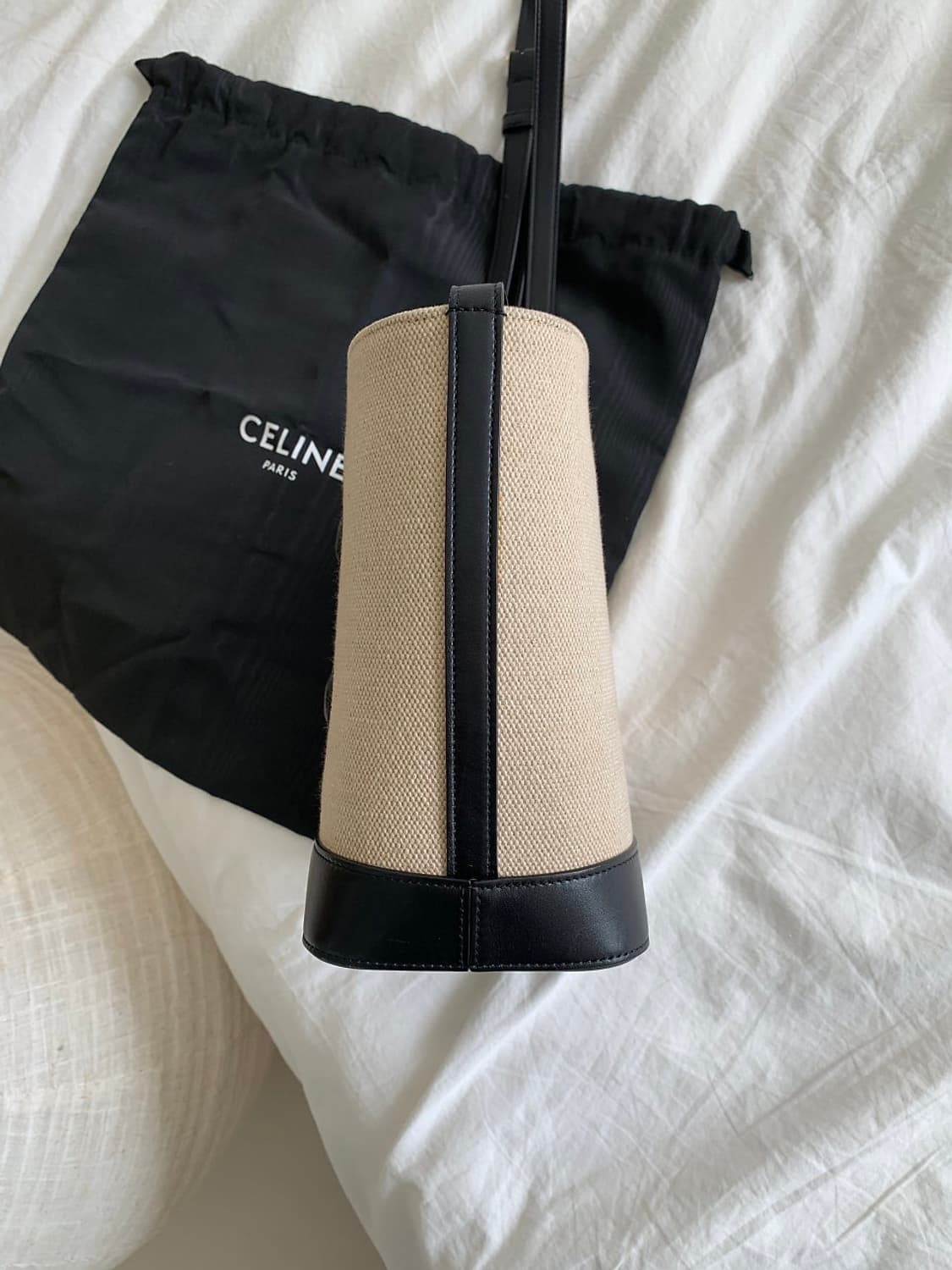 셀린느 트리오페 버킷백 상품이미지6