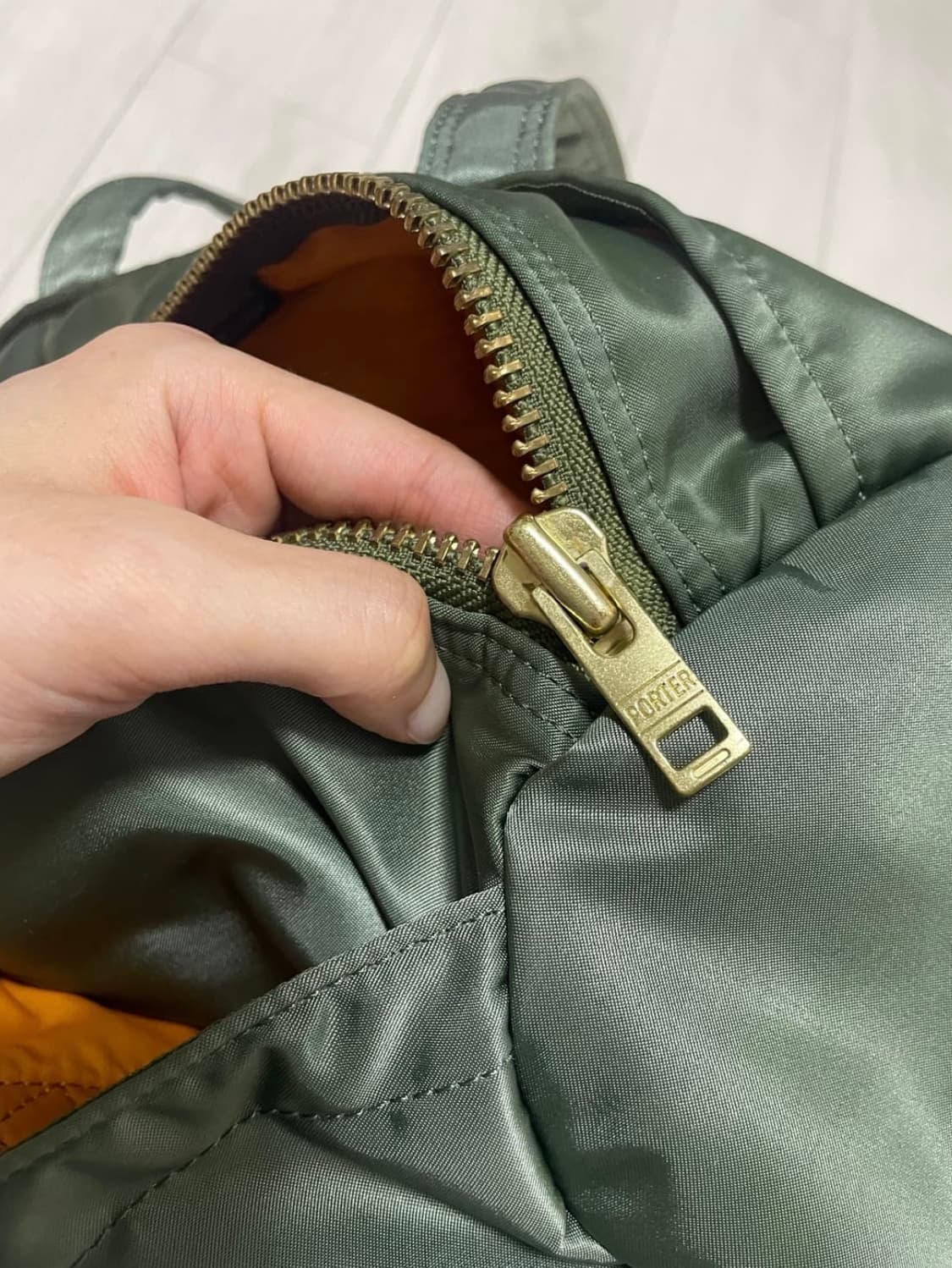 요시다 포터 탱커 더플백 S 세이지 그린 상품이미지8