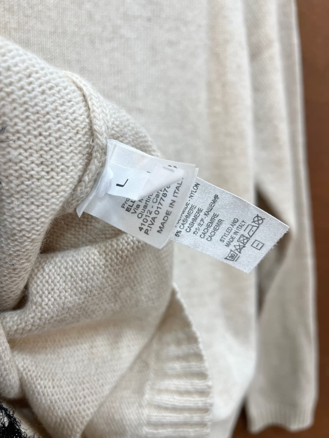 Mou 이탈리안 로즈 스웨터 오트밀 상품이미지10