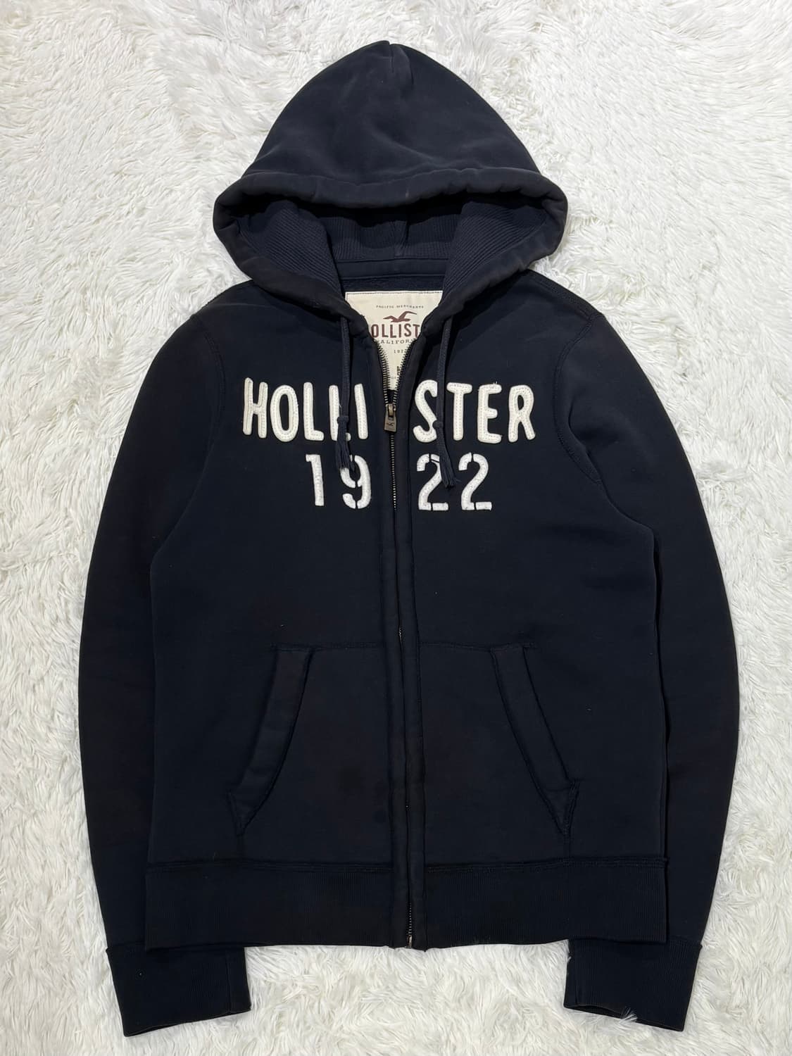 홀리스터 블랙 빅로고 후드집업 상품이미지3