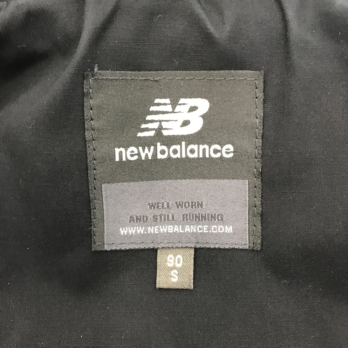 뉴발란스 에센셜 바람막이 자켓 [S] 상품이미지4