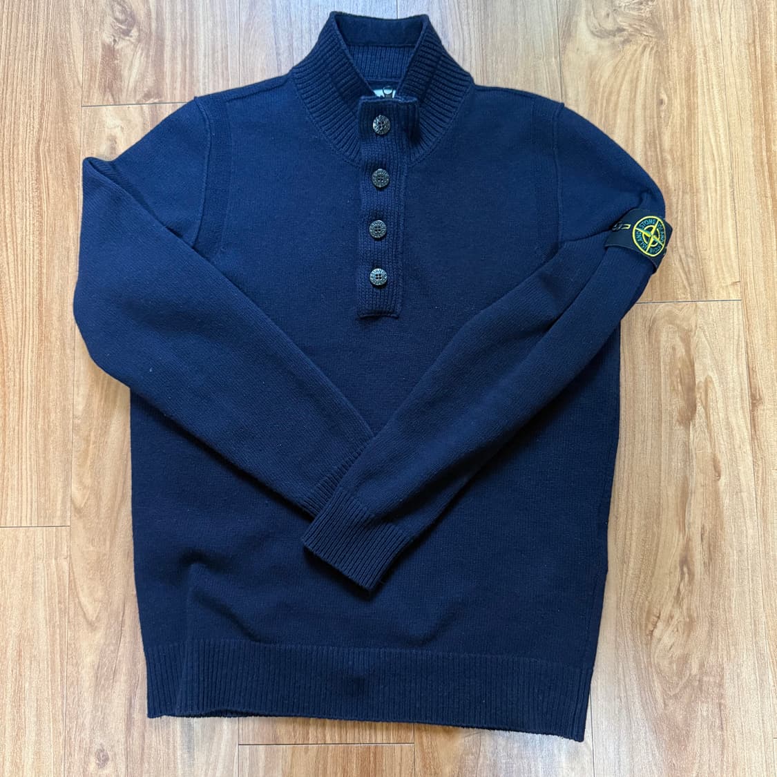 [L] 스톤아일랜드 네이비 니트반집업 상품이미지1