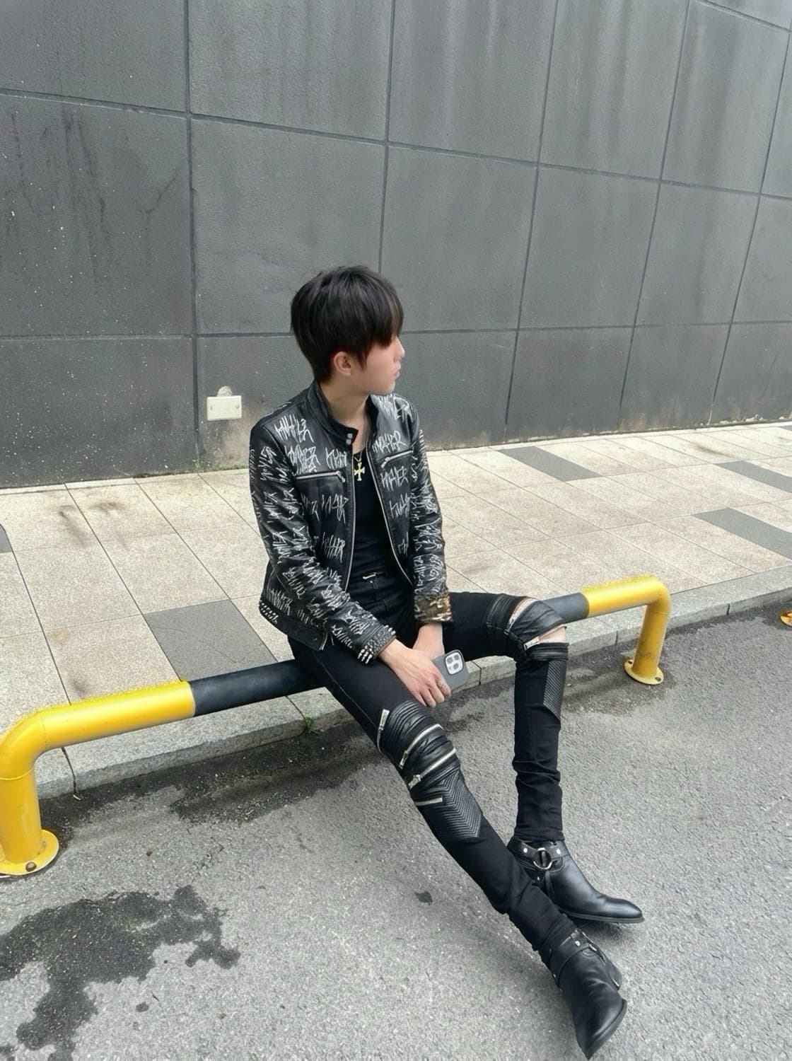 knall3r  로고 낙서 메탈스터드 락스피릿 크롭  레더 자켓 상품이미지2