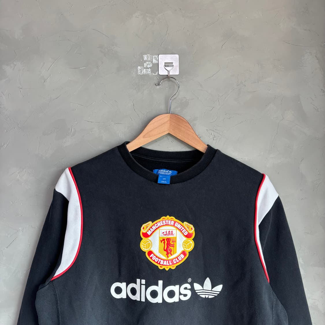 아디다스 맨유 빅로고 맨투맨 상품이미지2