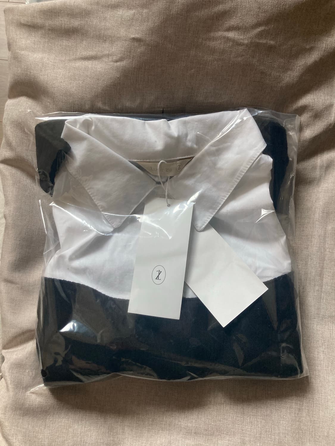 LUCIR ZU 루시르주 오프숄더 셔츠 탑 상품이미지6