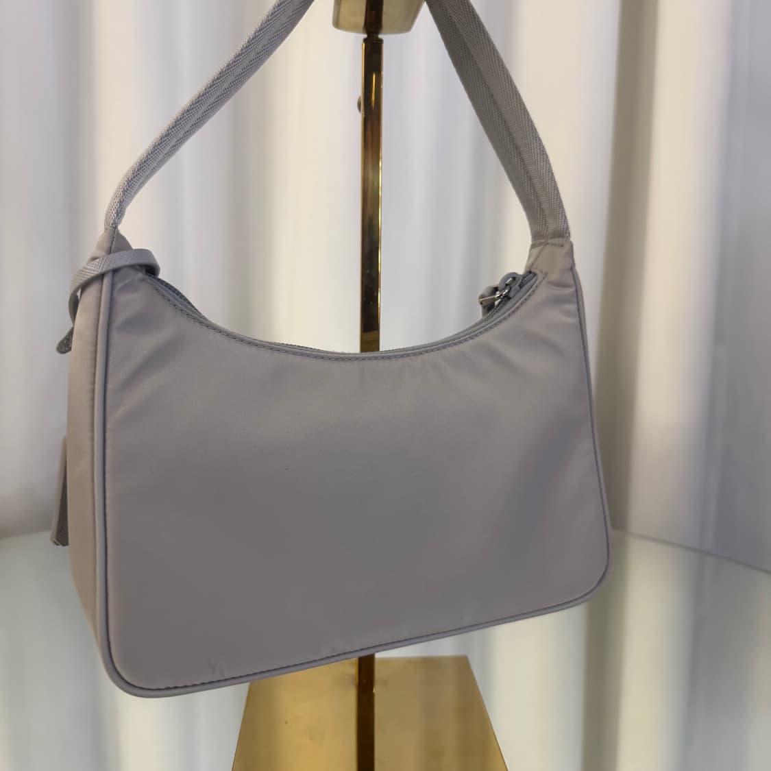 프라다 리나일론 리에디션 2000 호보 숄더백 상품이미지6