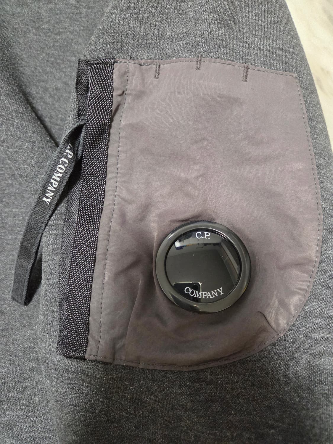 씨피컴퍼니 렌즈 크루넥 스웻 셔츠 상품이미지8