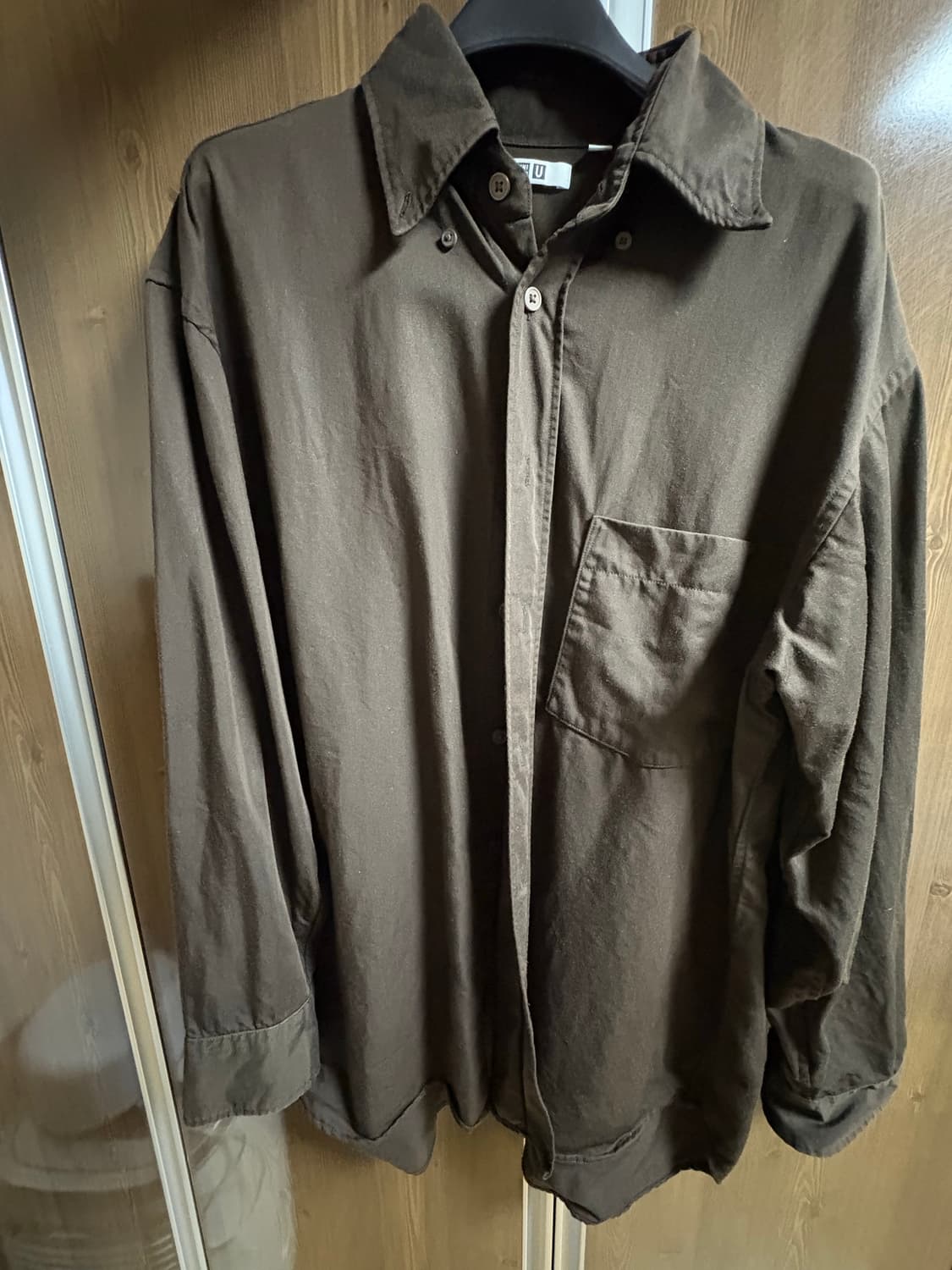 유니클로 U - 브라운 셔츠 상품이미지2