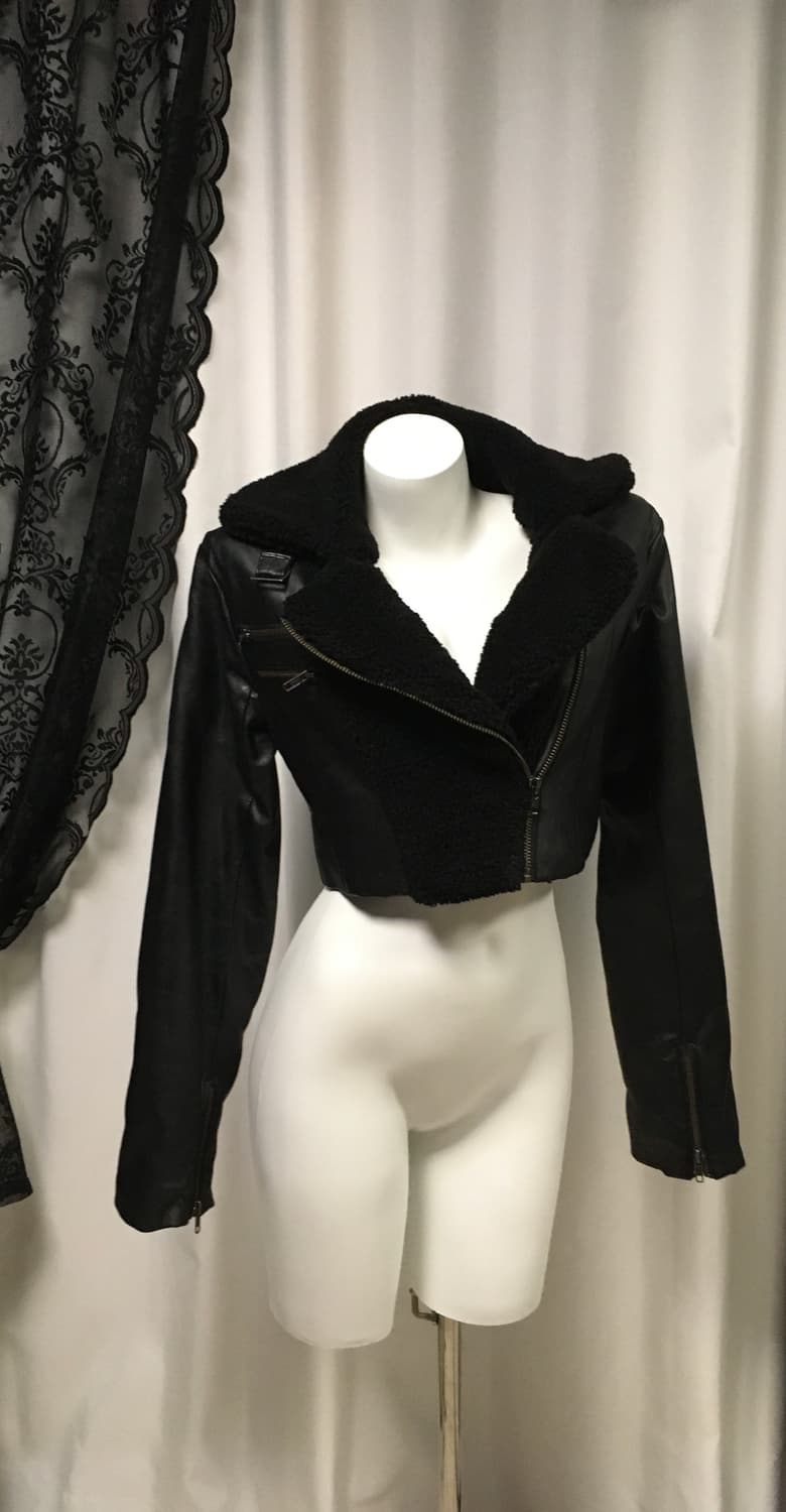 Sio seoul 시오서울 크롭 레더 무스탕 상품이미지2