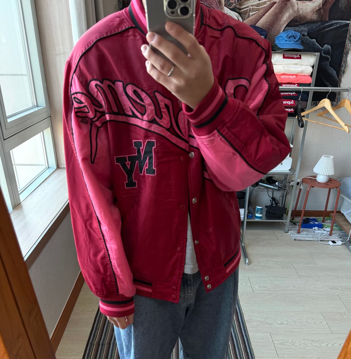 슈프림 콘트라스트 스크립트 바시티 자켓 상품이미지1