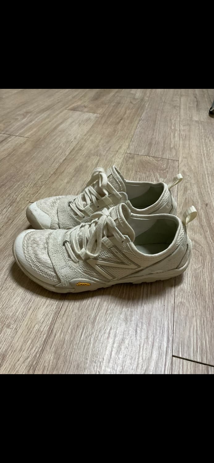 뉴발란스 미니머스 MT10O 베이지 255 상품이미지1