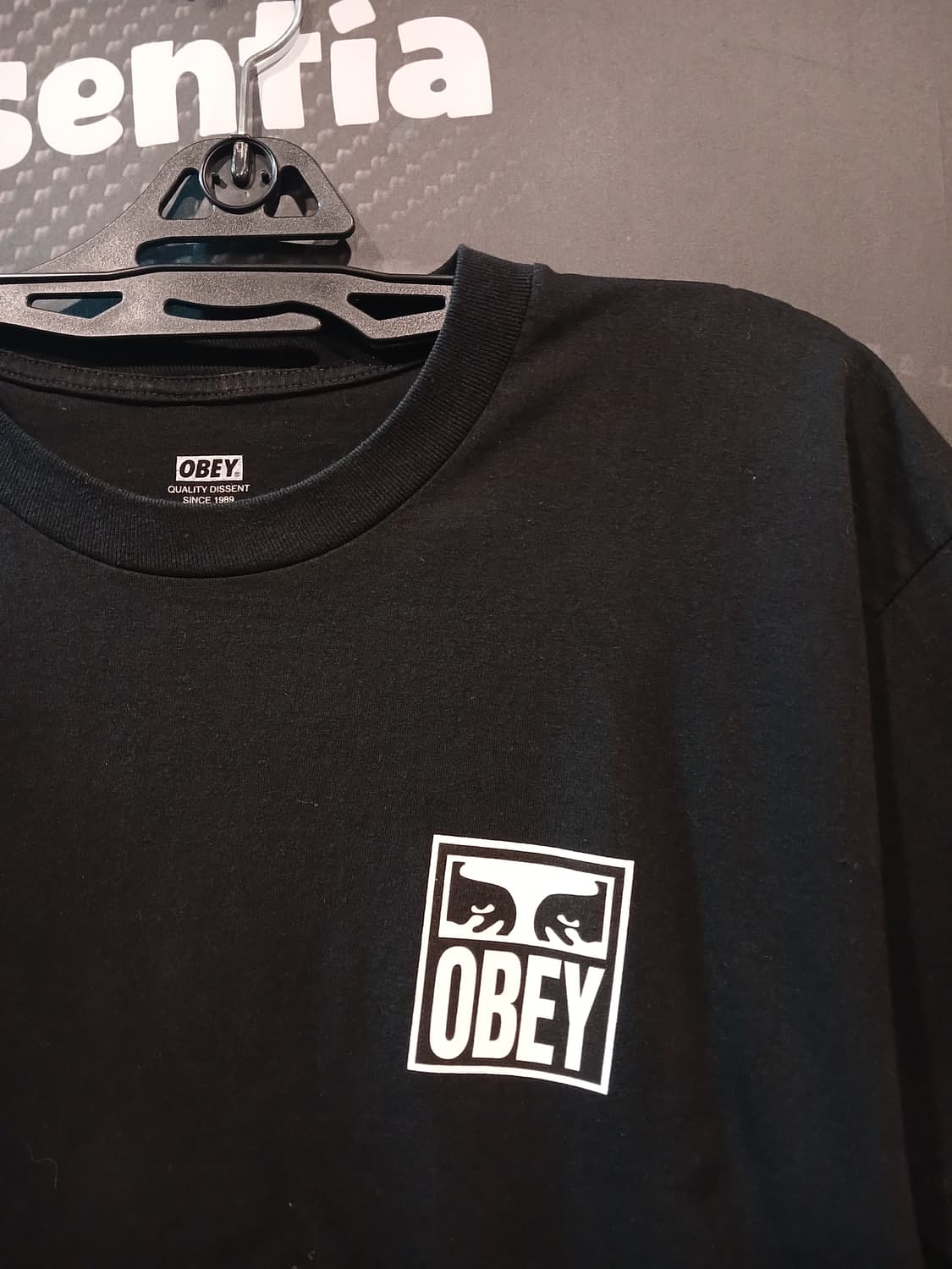 오베이 아이즈 아이콘 반팔 티셔츠 상품이미지2