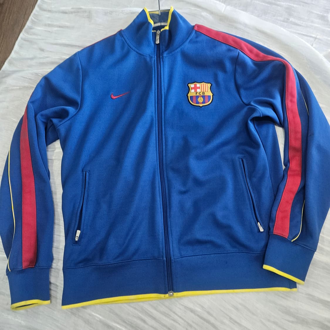 𝗡𝗜𝗞𝗘 X FCB TRACK JACKET 🔵🔴 상품이미지2