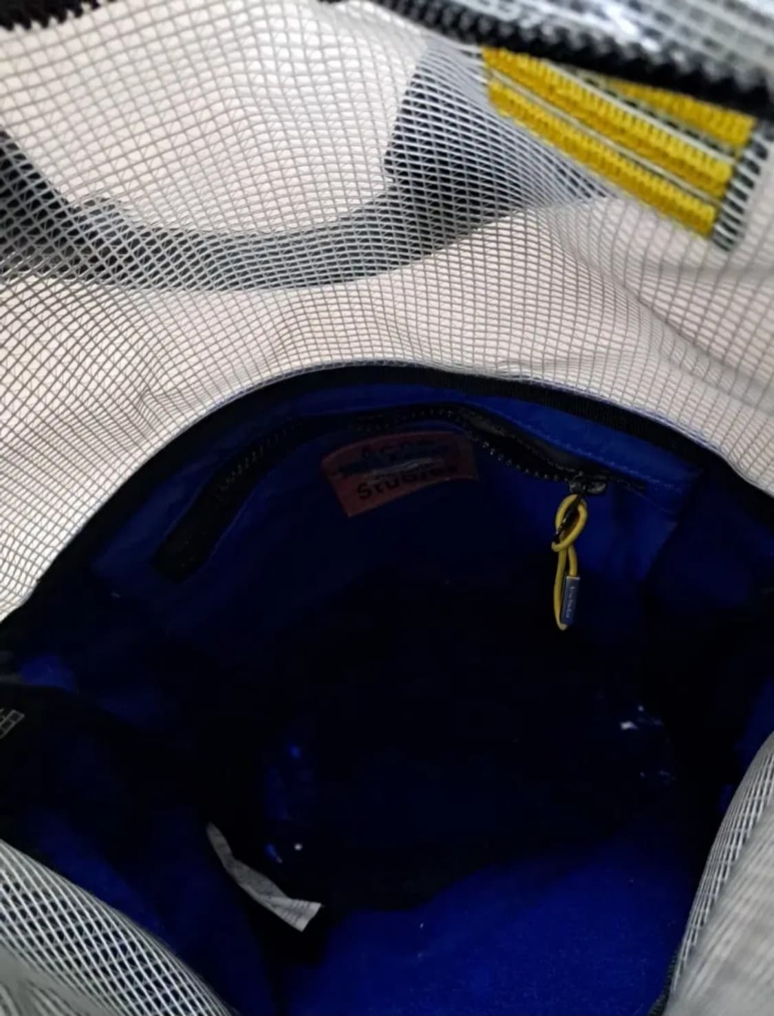 아크네스튜디오  크로스백 상품이미지6