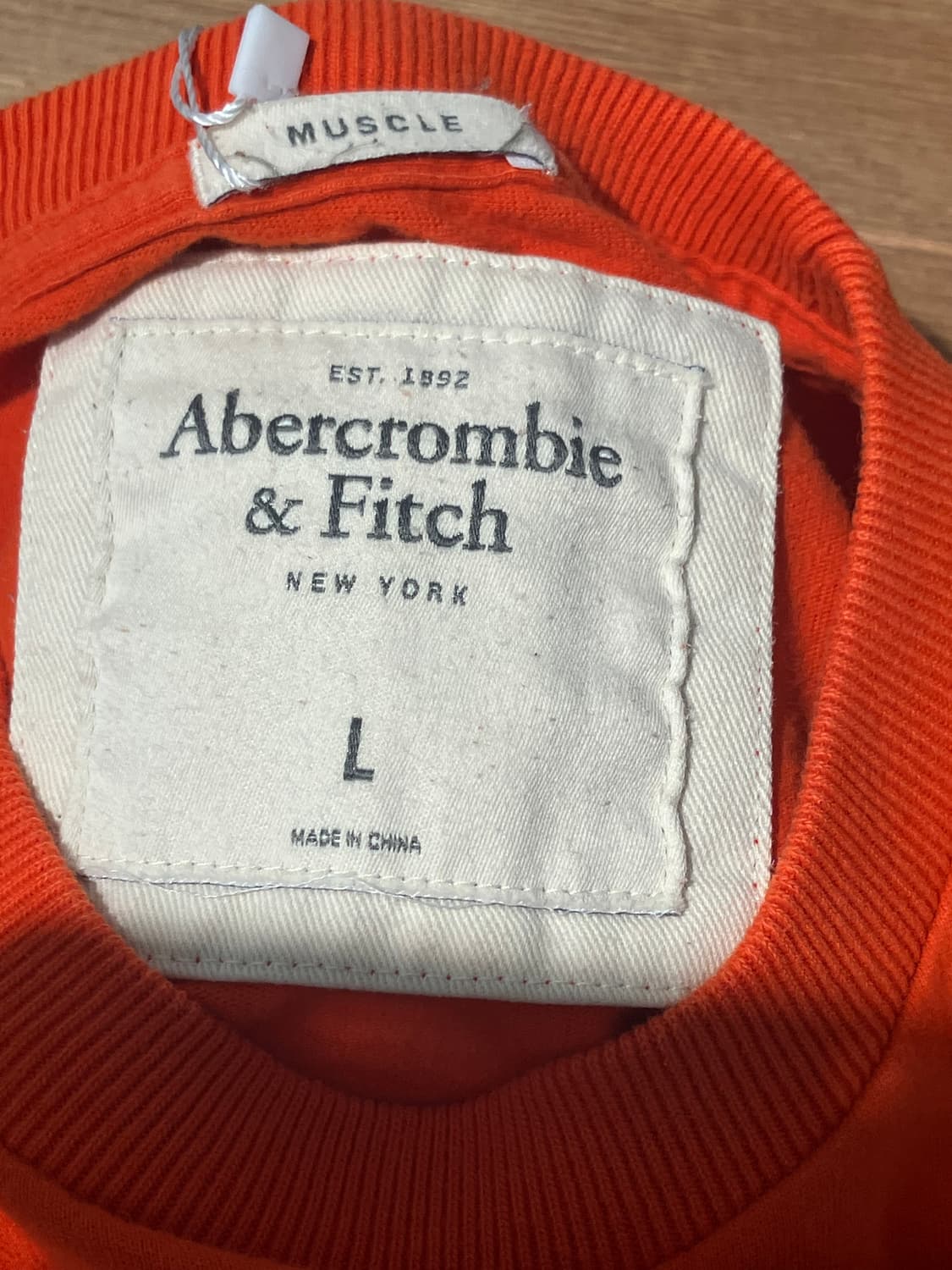 Abercrombie & Fitch 트랙 그래픽 반팔 티 L 상품이미지4