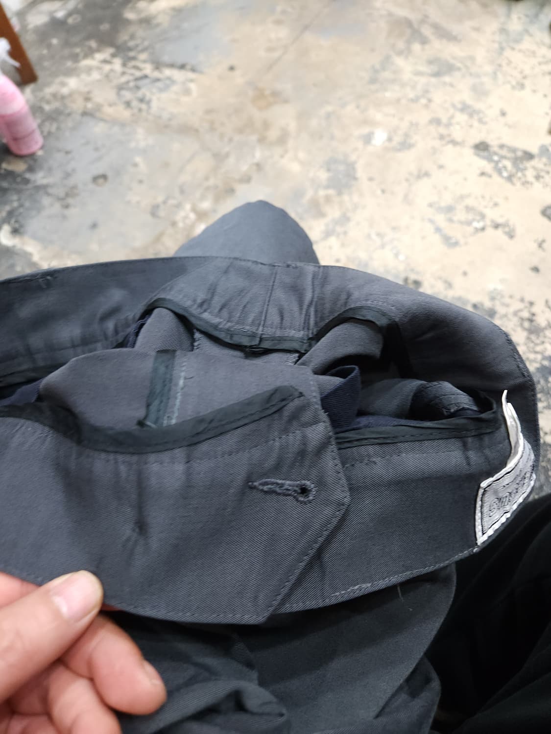 베르수스 지아니베르사체 핀턱 테이퍼드핏 팬츠

 상품이미지7